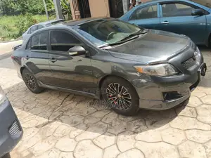 Toyota Corolla 2010 Gray