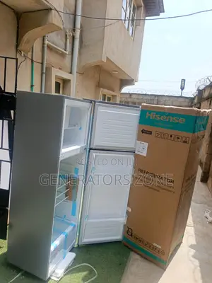 Hisense 360L Refrigerator Adjustable Shelves