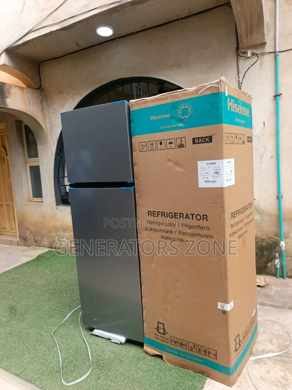 Large 360L Hisense Refrigerator Model 360DR