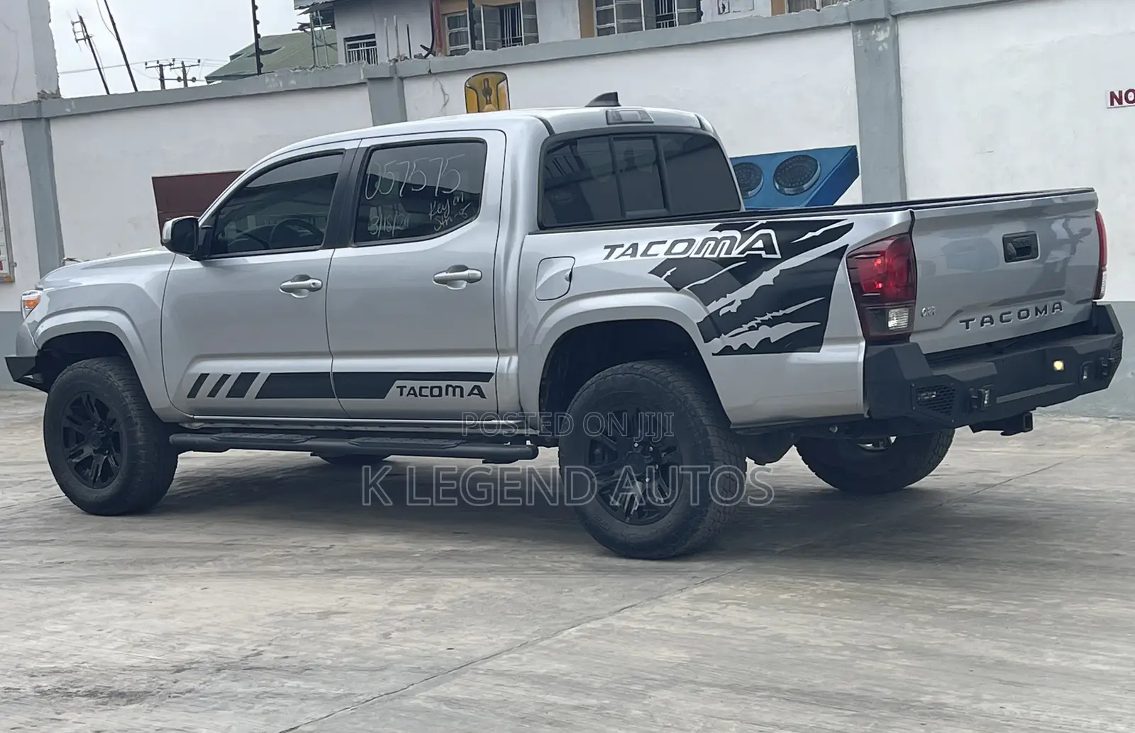 Toyota Tacoma 2022 Silver