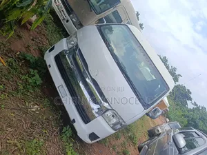 Toyota HiAce 2012