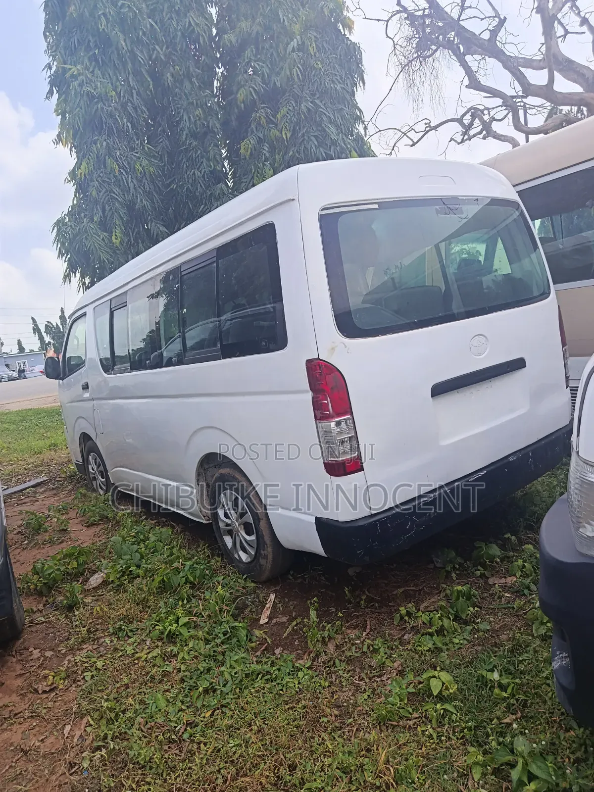 Toyota HiAce 2012