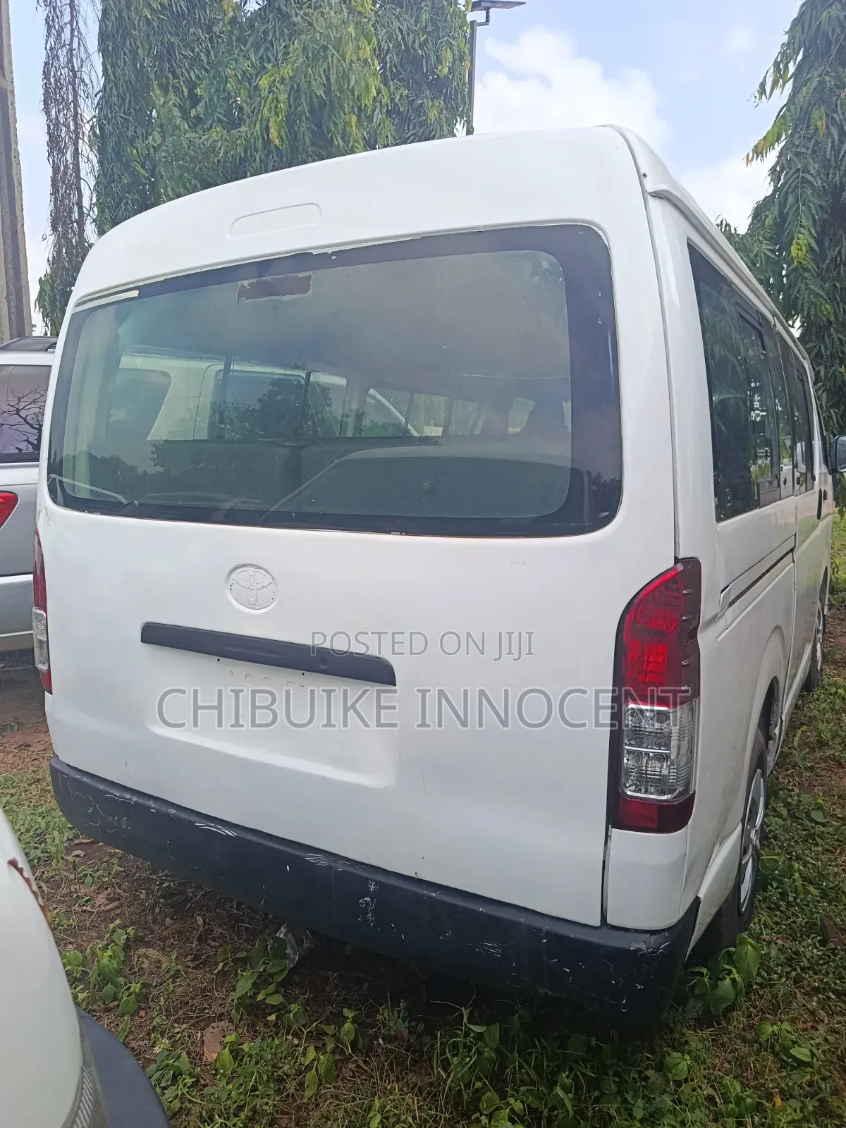 Toyota HiAce 2012