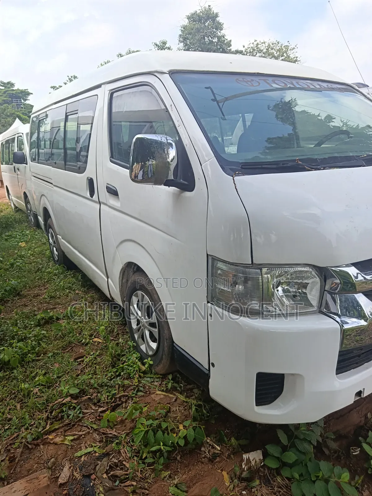 Toyota HiAce 2012