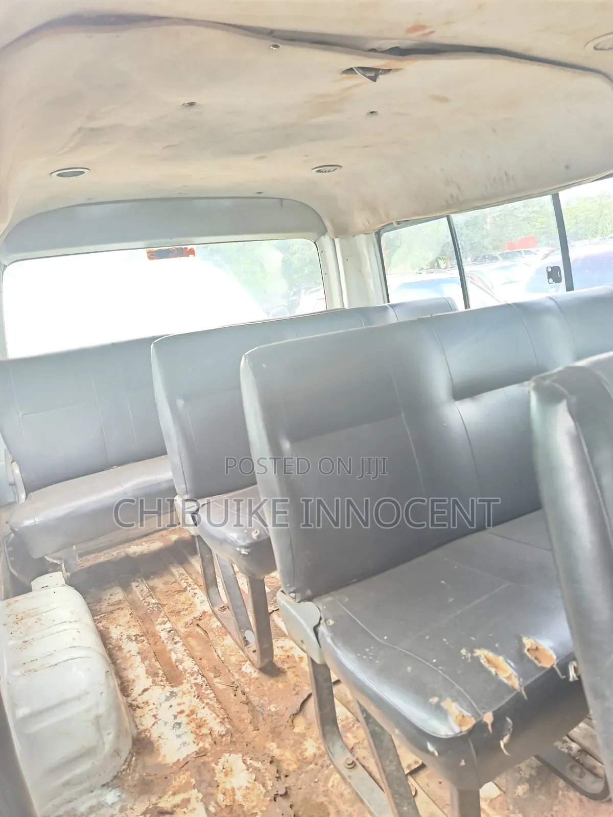 Toyota HiAce 2012