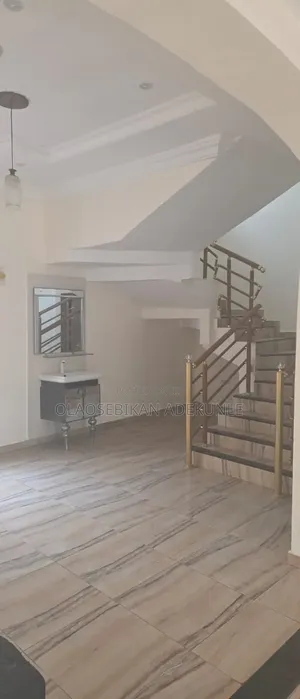 3bdrm Duplex in Ikota Lekki for rent