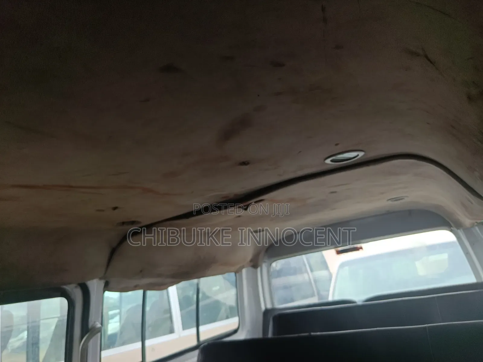 Toyota HiAce 2012