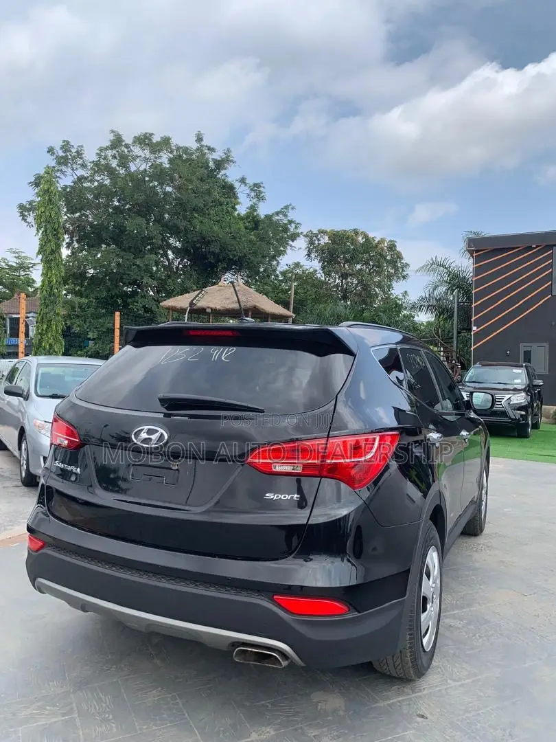Hyundai Santa Fe 2015 Black