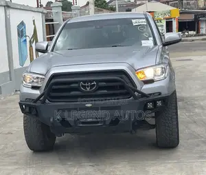 Toyota Tacoma 2022 Silver