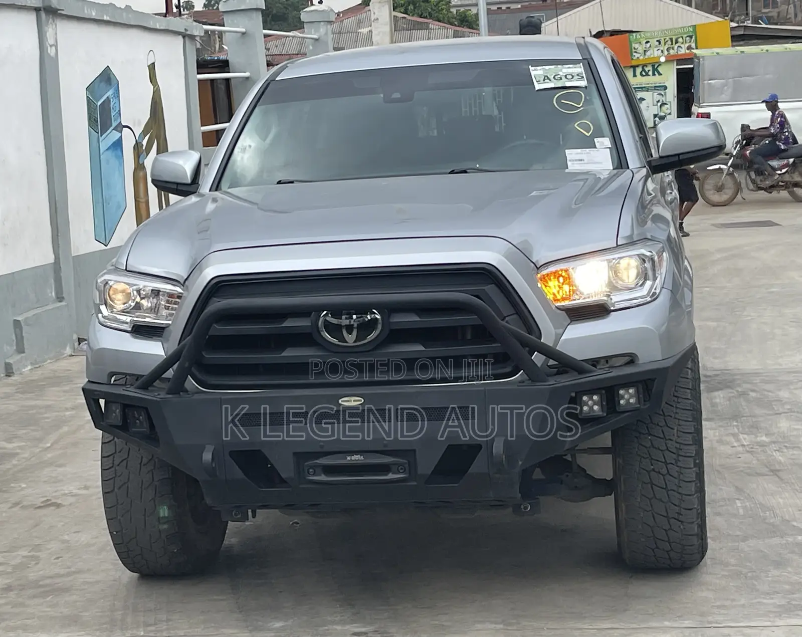 Toyota Tacoma 2022 Silver