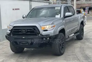 Toyota Tacoma 2022 Silver