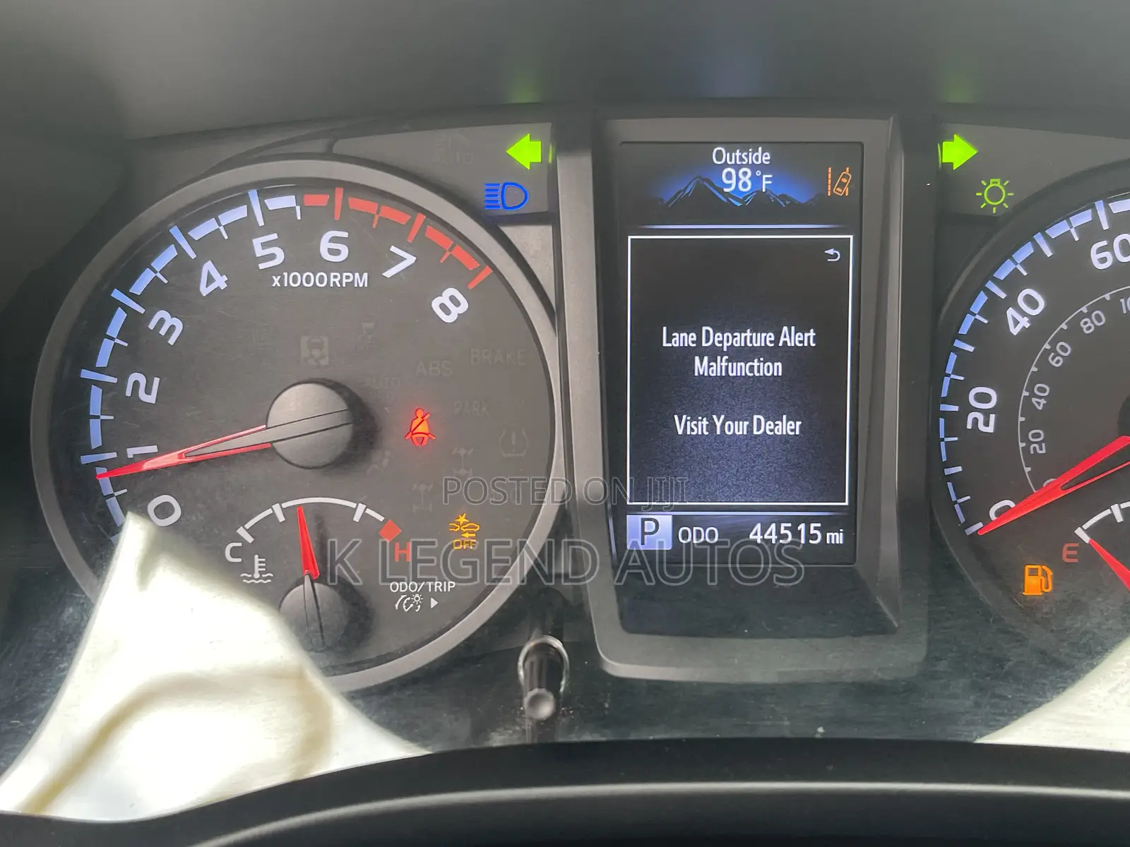 Toyota Tacoma 2022 Silver