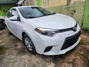 Toyota Corolla 2015 White