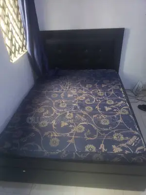 Bed Frame / Vita Foam