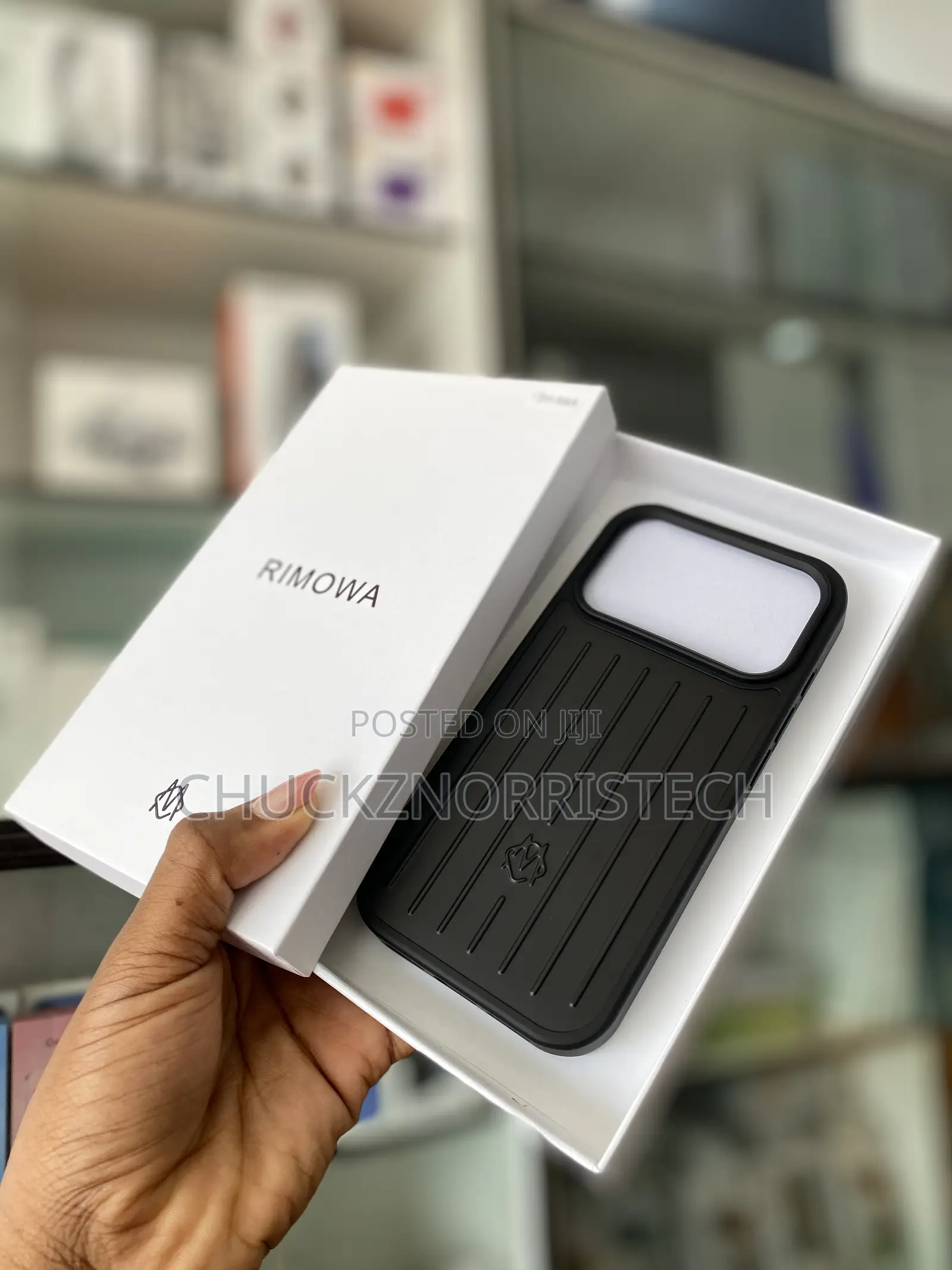 Rimowa Case 17 Pro Black