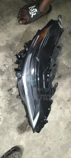 Replacement Headlight for Lexus Rx350 2025