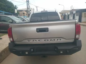 Toyota Tacoma 2022 Silver