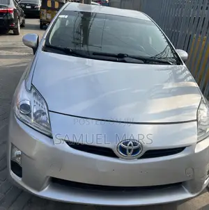 Toyota Prius Plug-in Advanced 2012 Silver