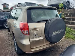 Toyota RAV4 2010