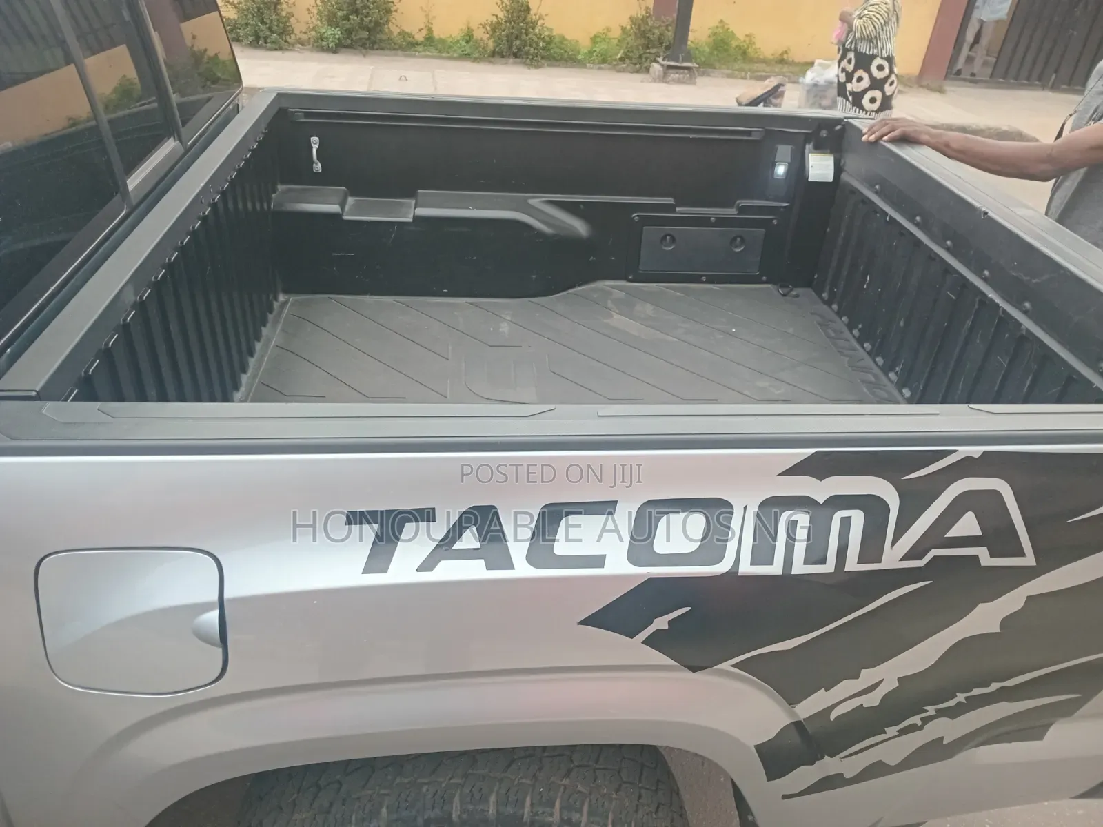 Toyota Tacoma 2022 Silver