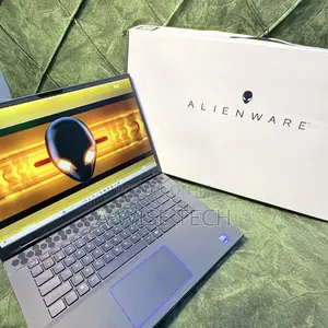 Laptop Alienware M16 R2 16GB Intel Core Ultra 9 SSD 1T