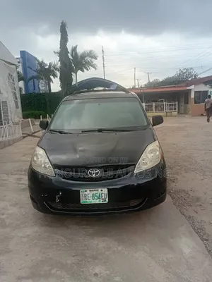 Toyota Sienna 2009 Black