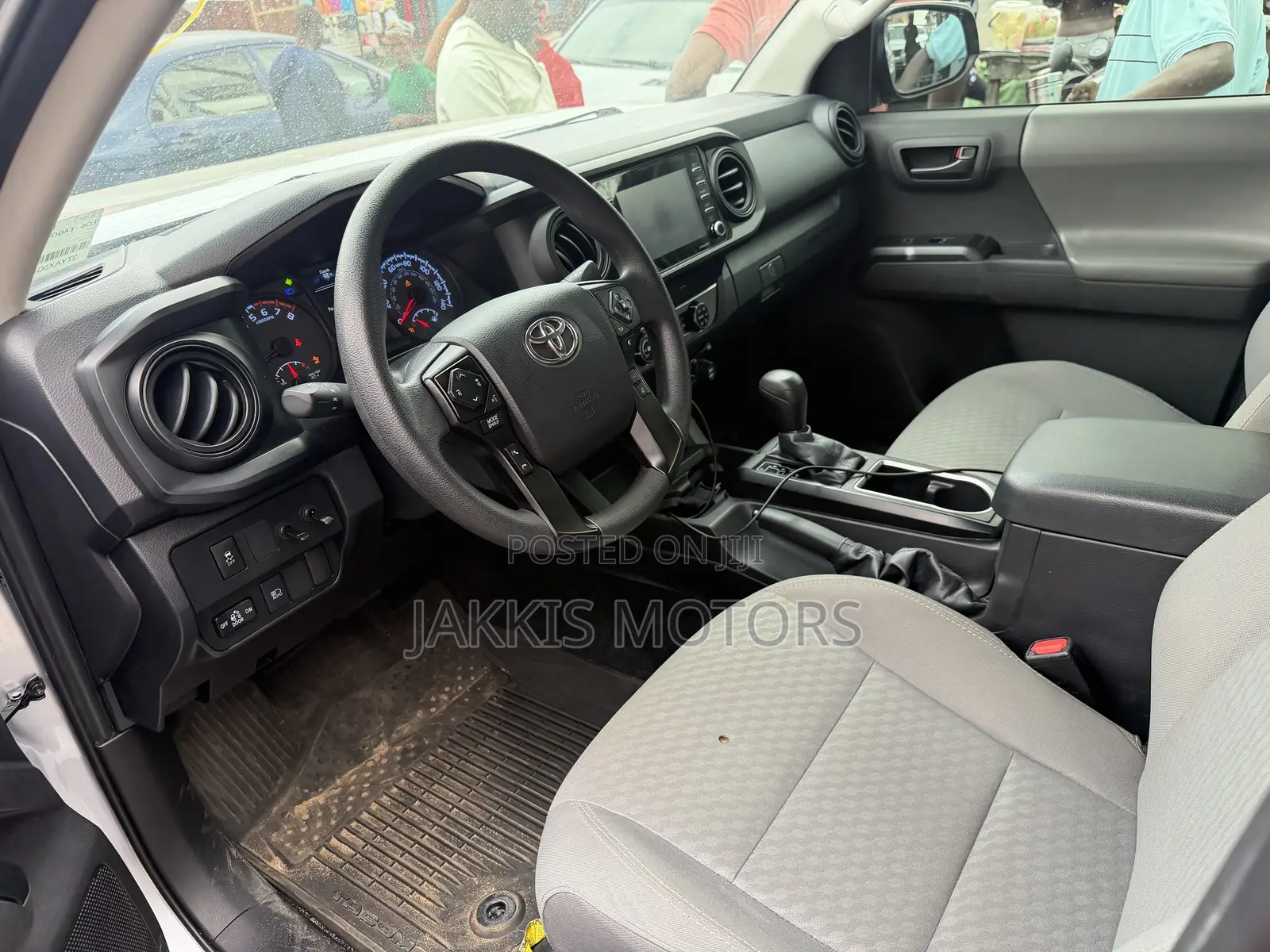 Toyota Tacoma 2022 Silver