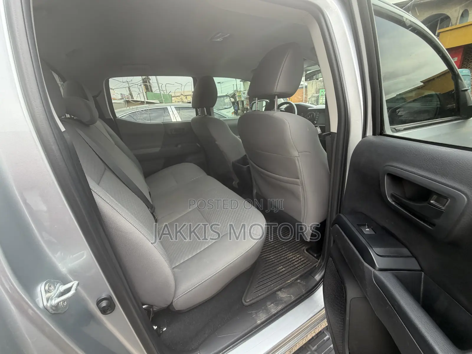 Toyota Tacoma 2022 Silver