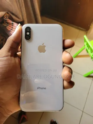 Apple iPhone XS 64 GB White