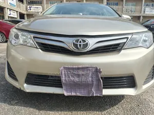 Toyota Camry 2014 Gold