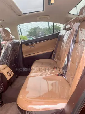 Lexus ES 2016 Brown