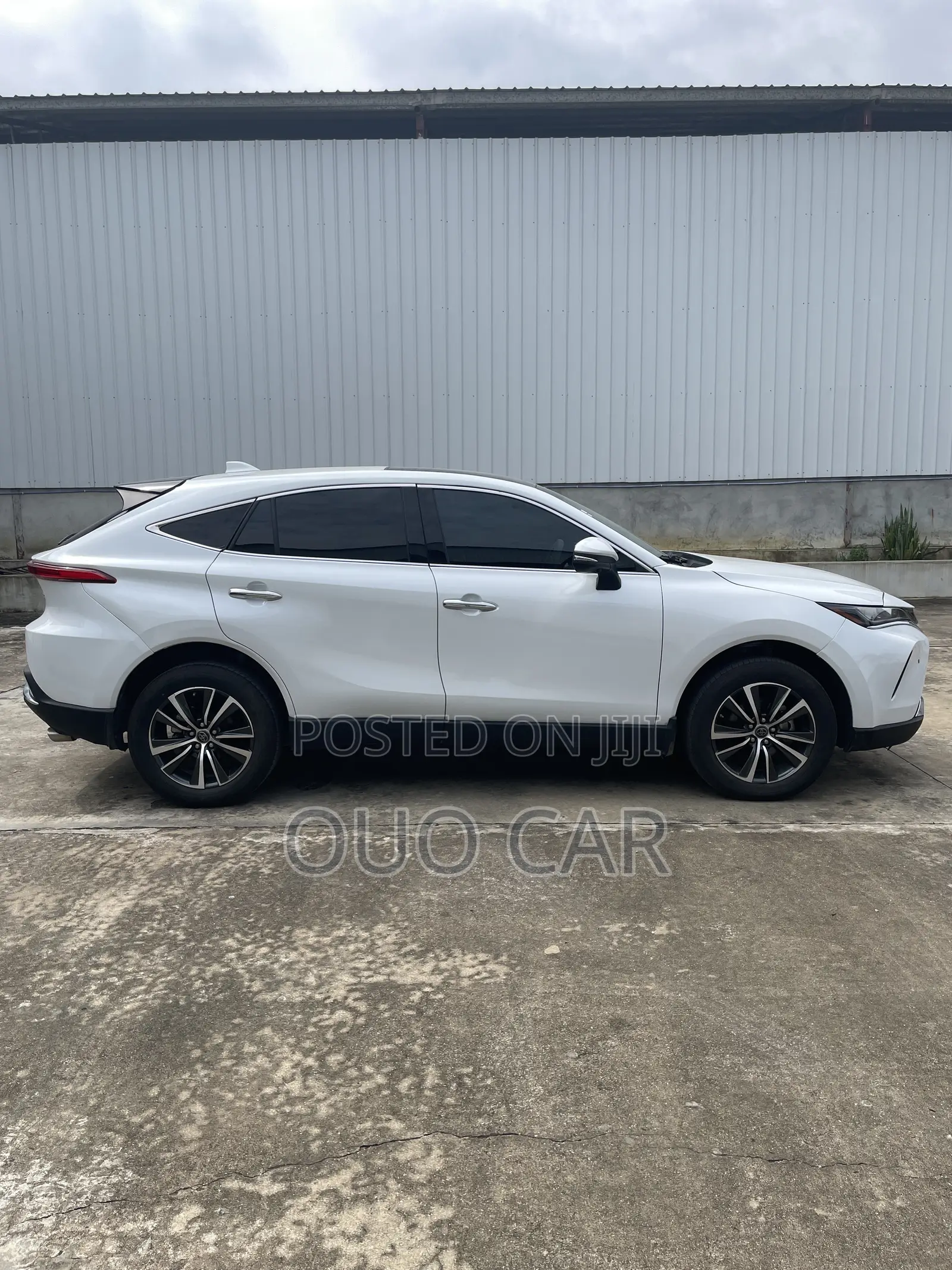 Toyota Harrier 2022 White