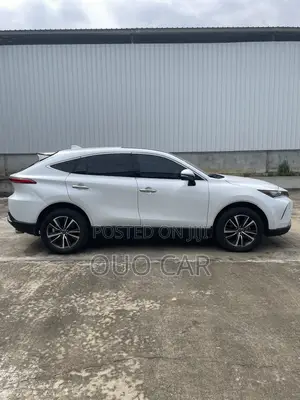 Toyota Harrier 2022 White