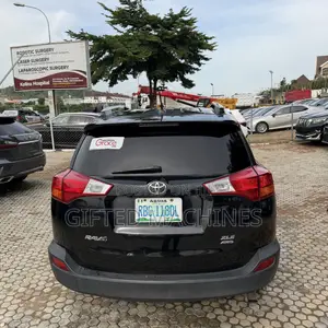Toyota RAV4 XLE 4dr SUV AWD (2.5L 4cyl 6A) 2015 Black