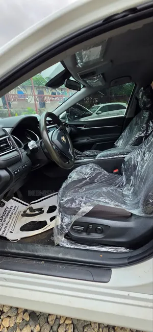 Toyota Camry 2019 White