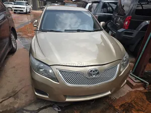 Toyota Camry 2008 Gold