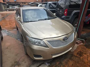 Toyota Camry 2008 Gold