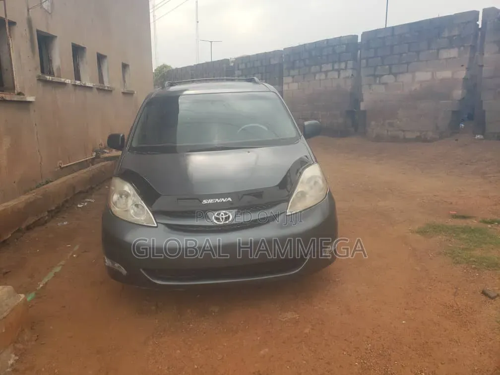 Toyota Sienna 2008 Gray