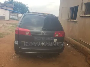 Toyota Sienna 2008 Gray