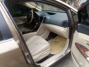 Toyota Venza 2011 Brown