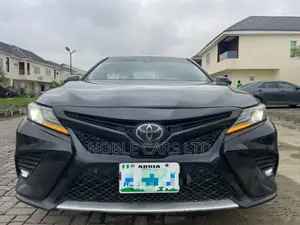 Toyota Camry XSE V6 (3.5L V6 8A) 2019 Black