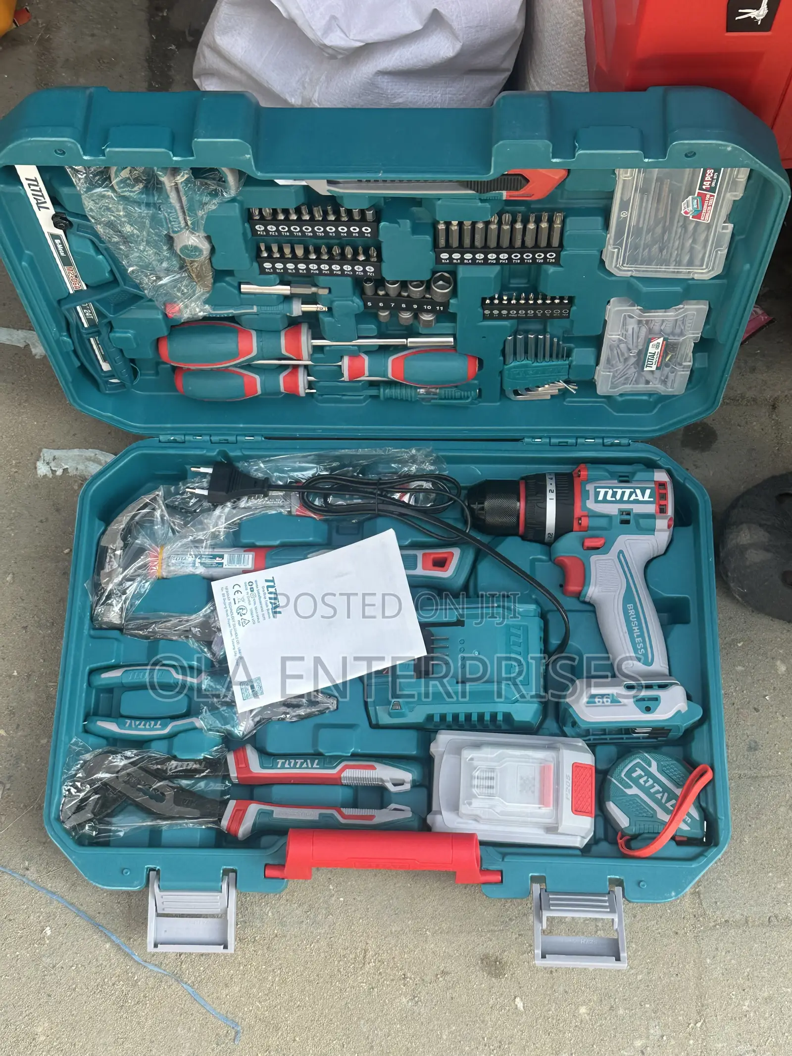 166-Piece Tool Set