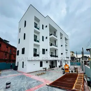 3bdrm Apartment in Gbagada for rent