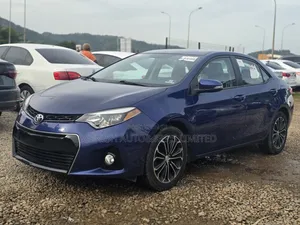Toyota Corolla 2016 Blue