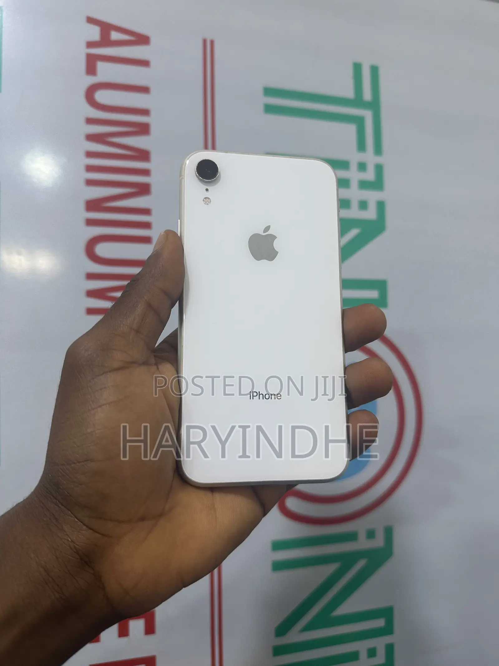 Apple iPhone XR 64 GB White