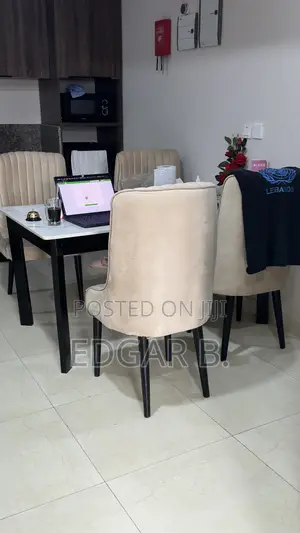 Dinner Table + 4 Chairs