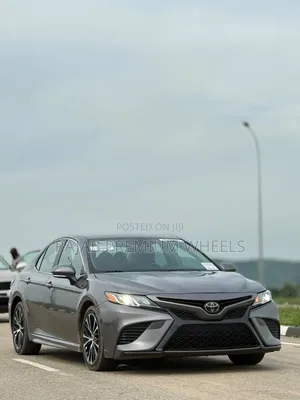 Toyota Camry 2020 Gray
