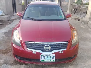 Nissan Altima 2008 Red