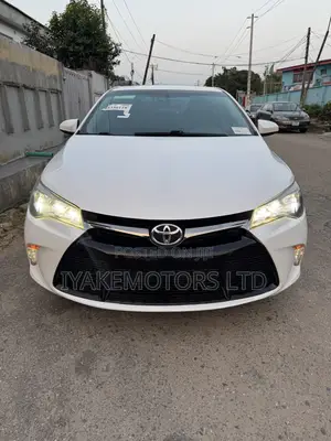 Toyota Camry XSE 4dr Sedan (3.5L 6cyl 6A) 2015 White