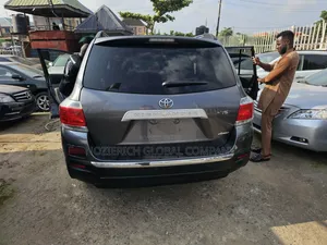 Toyota Highlander 2009 Gray
